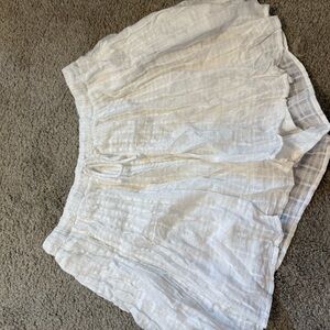 Aerie White Women's Shorts